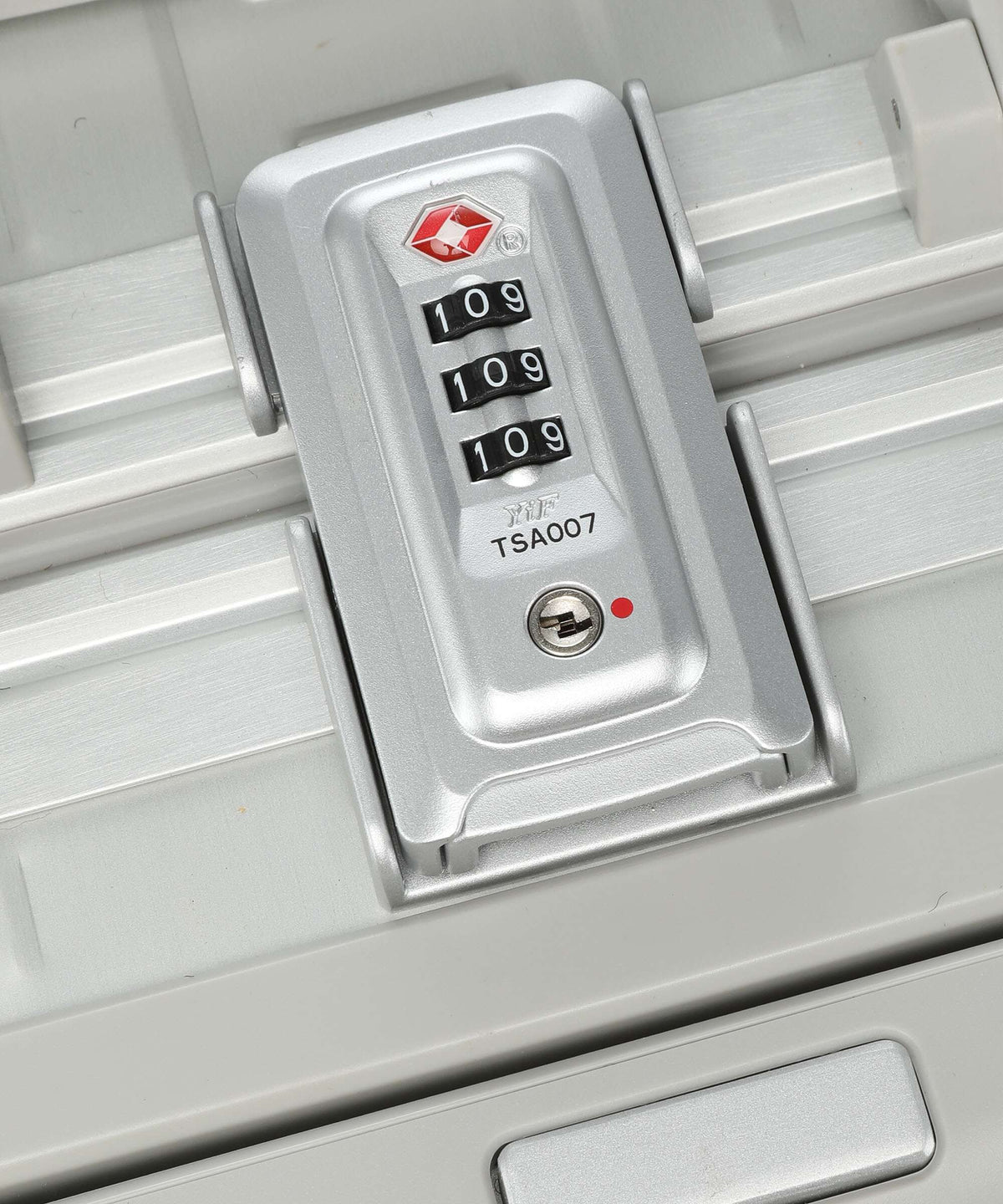 Aleon 20 Vertical Spinner (4 wheels) platinum