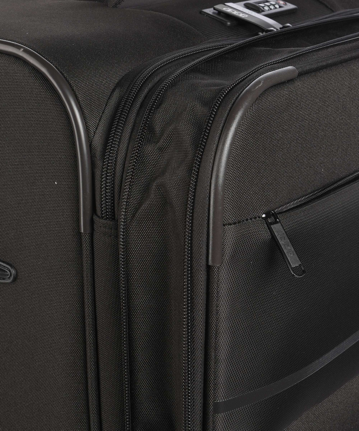 Jump Monthelys Spinner (4 wheels) after dark