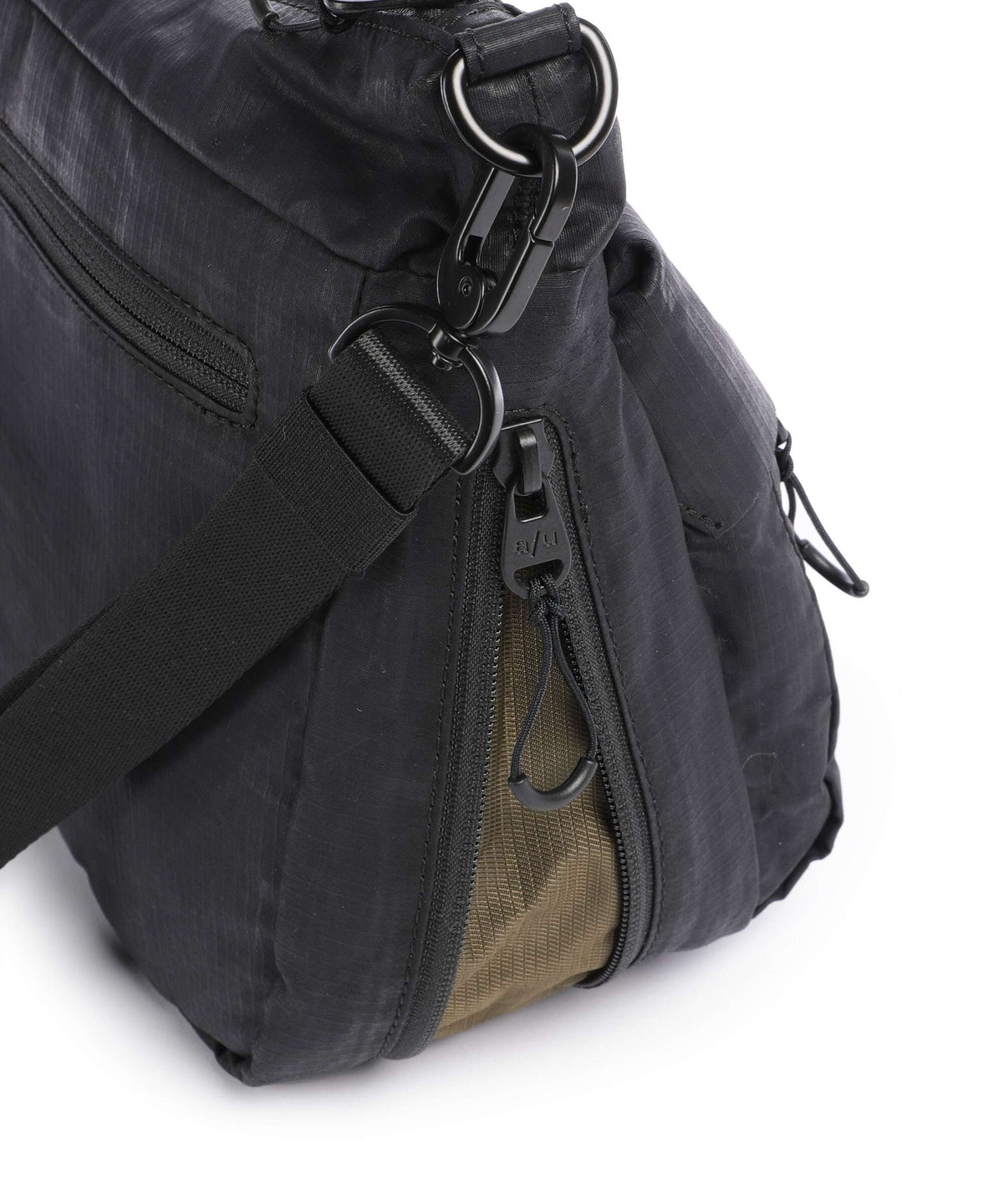 Aunts & Uncles Japan Lite Nanuki Crossbody bag black