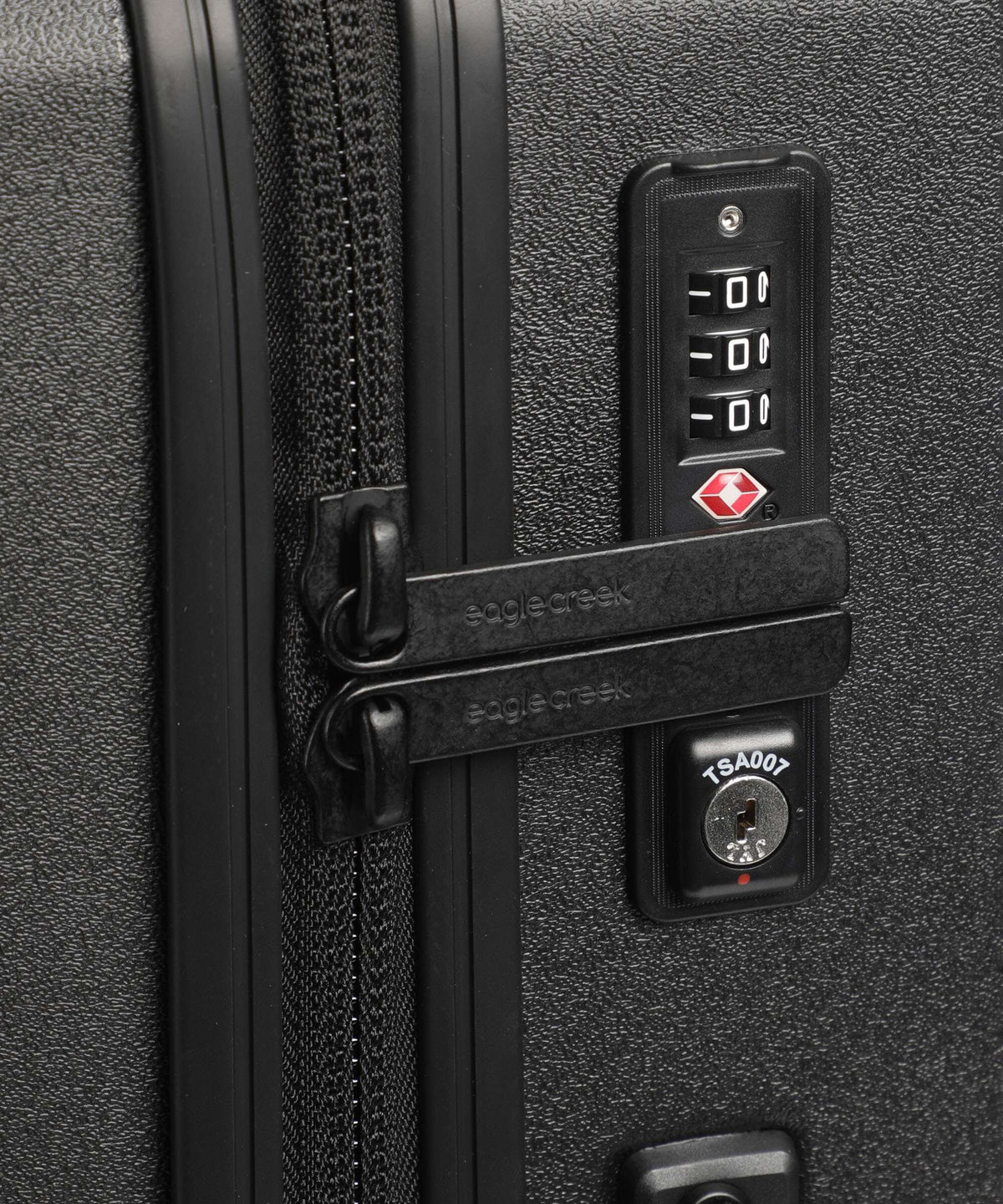 Eagle Creek Tarmac Spinner (4 wheels) black