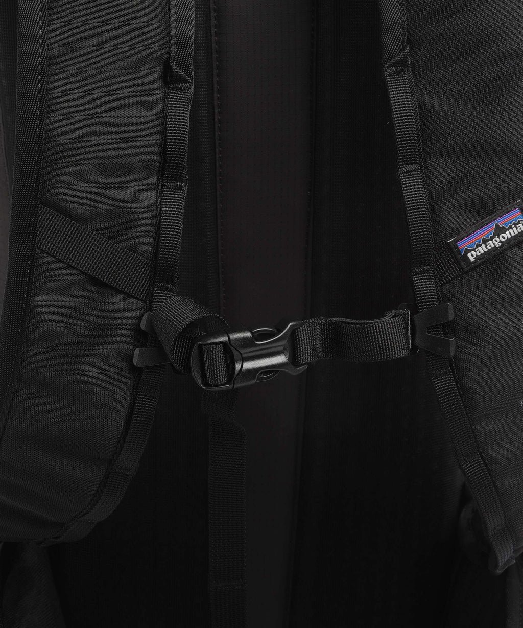 Patagonia Terravia 22 L Backpack black