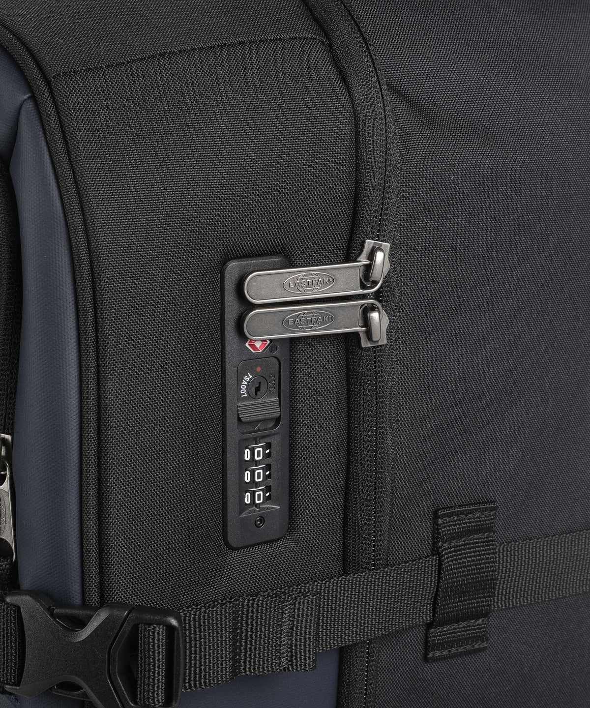 Eastpak Transit'R Pro M Travel bag with wheels navy/pro coated