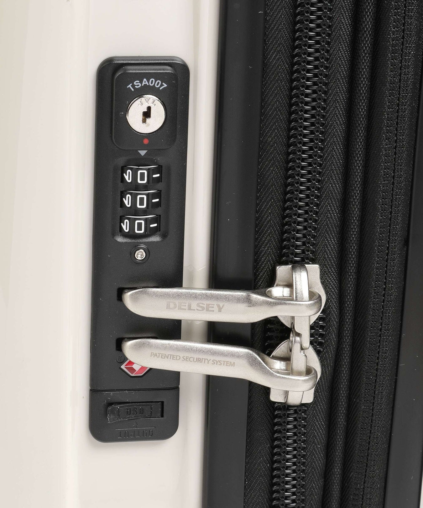 Delsey Paris Shadow 5.0 Spinner (4 wheels) elfenbein