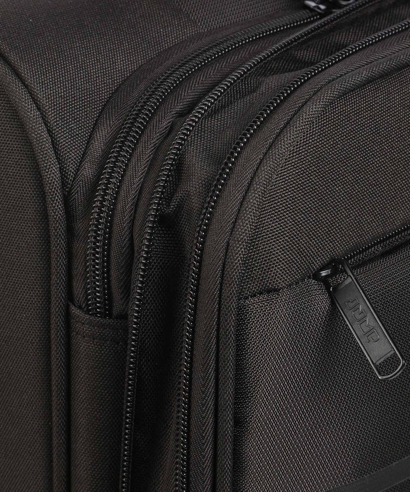 Jump Monthelys Spinner (4 wheels) after dark