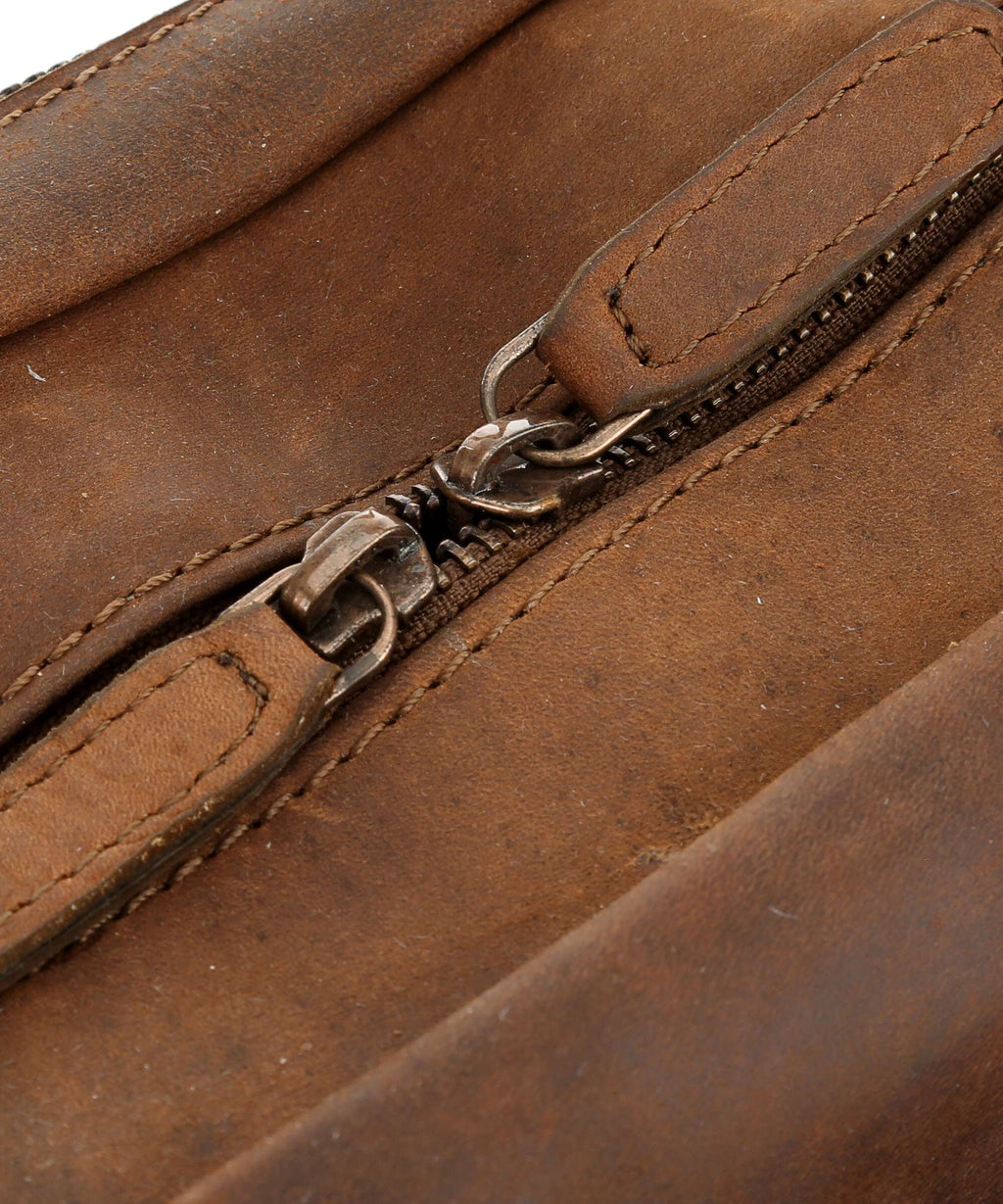 Harold's Antic Briefcase natur