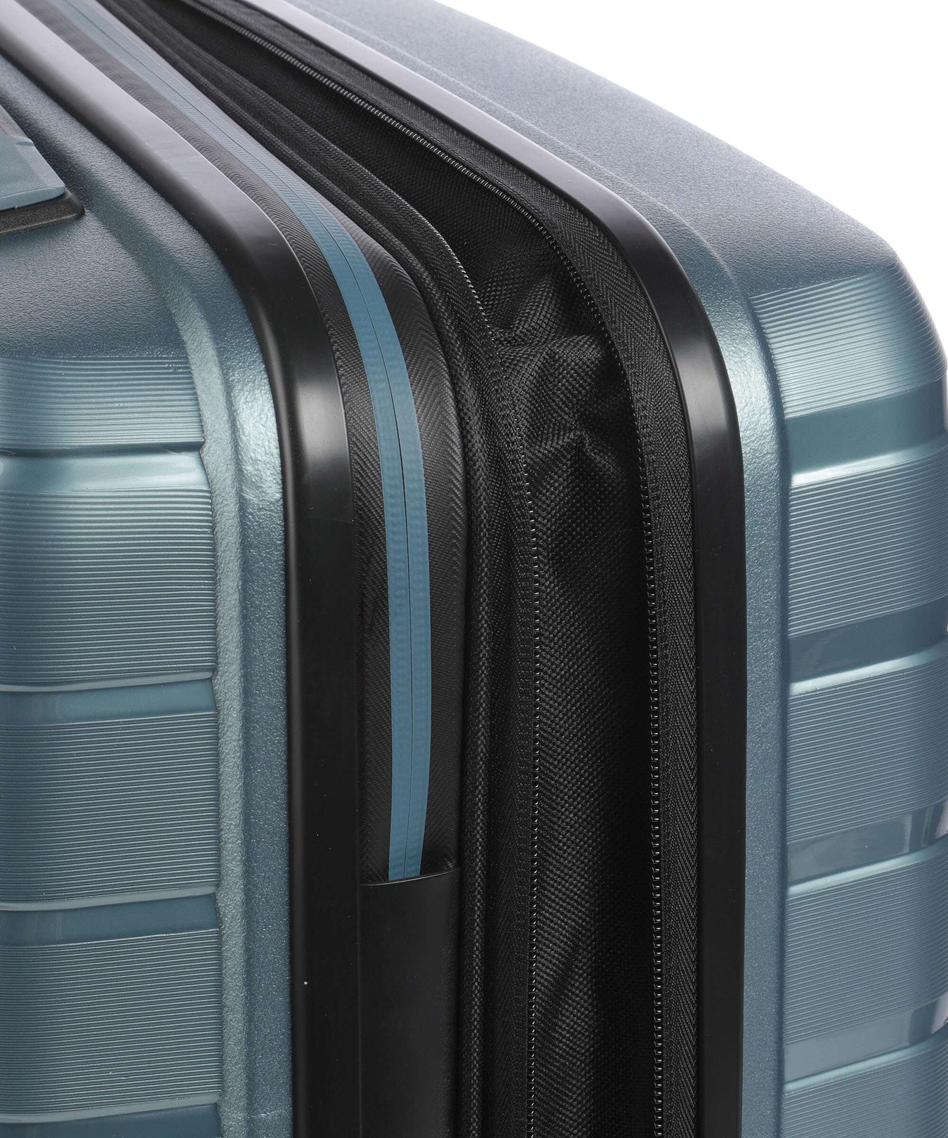 Travelite Air Base Spinner (4 wheels) eisblau