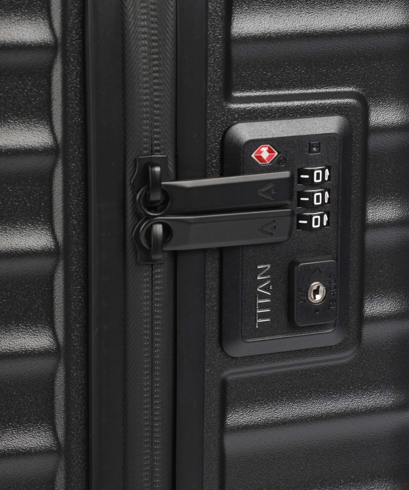 Titan Upgrade Spinner (4 wheels) nightshade black