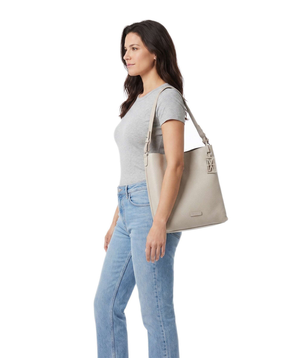 Marc O'Polo Brinja M Hobo bag natural