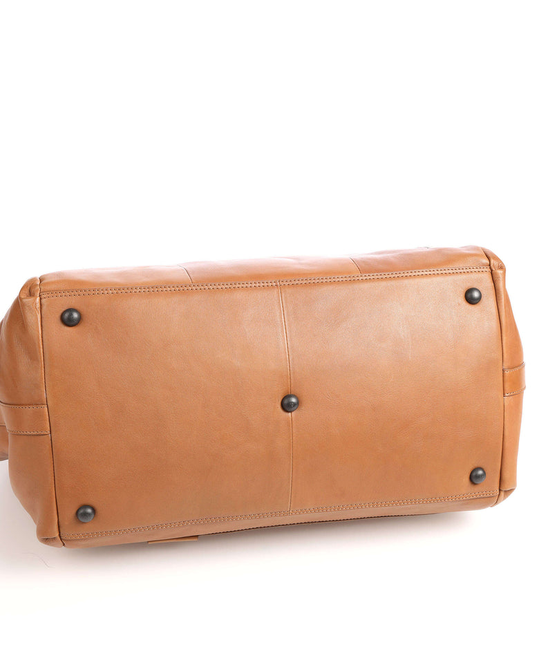 Aunts & Uncles Grandma's Luxury Club Mrs. Currant Bread Weekend bag caramel