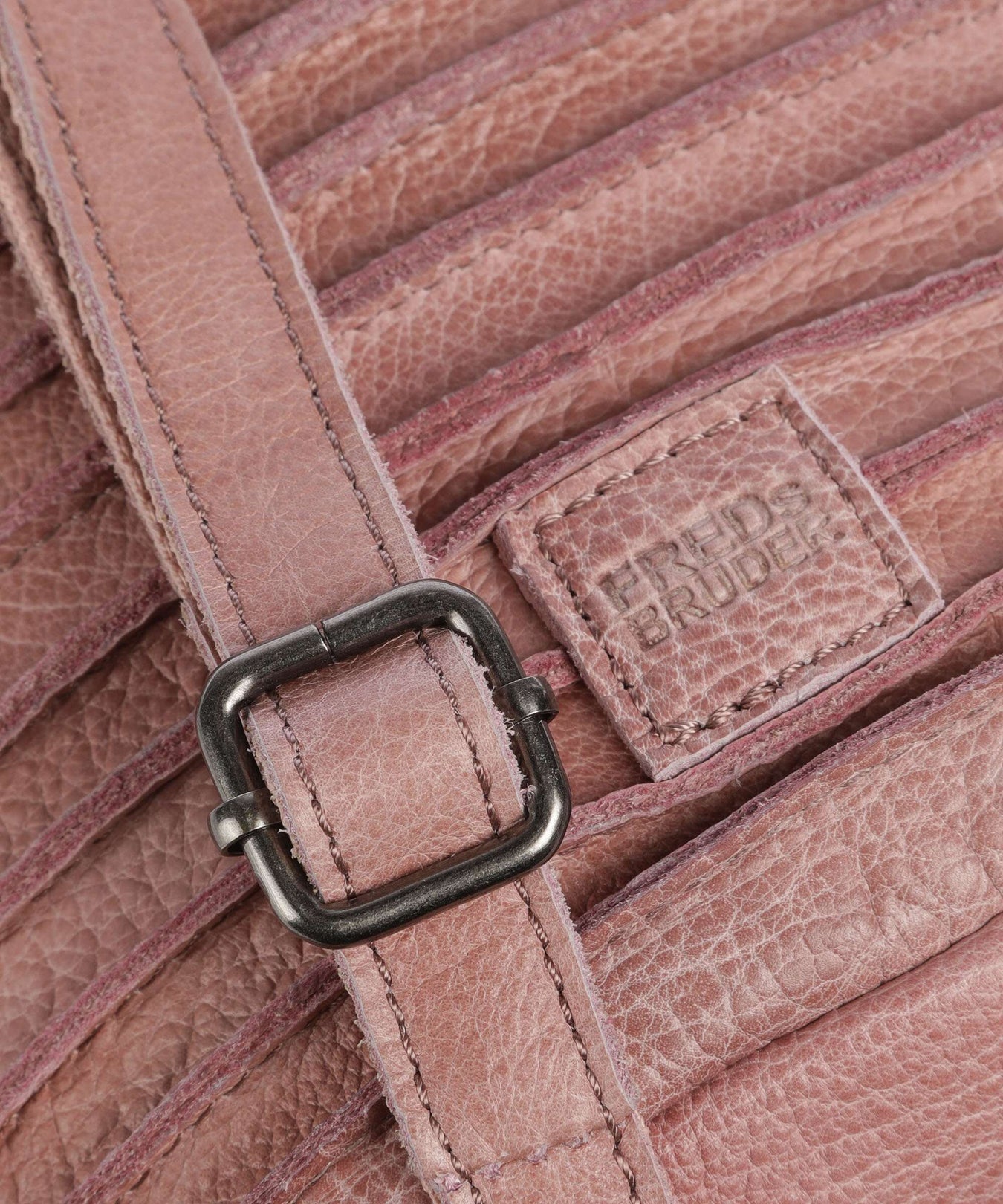 FredsBruder Riffellinchen Crossbody bag powder rose