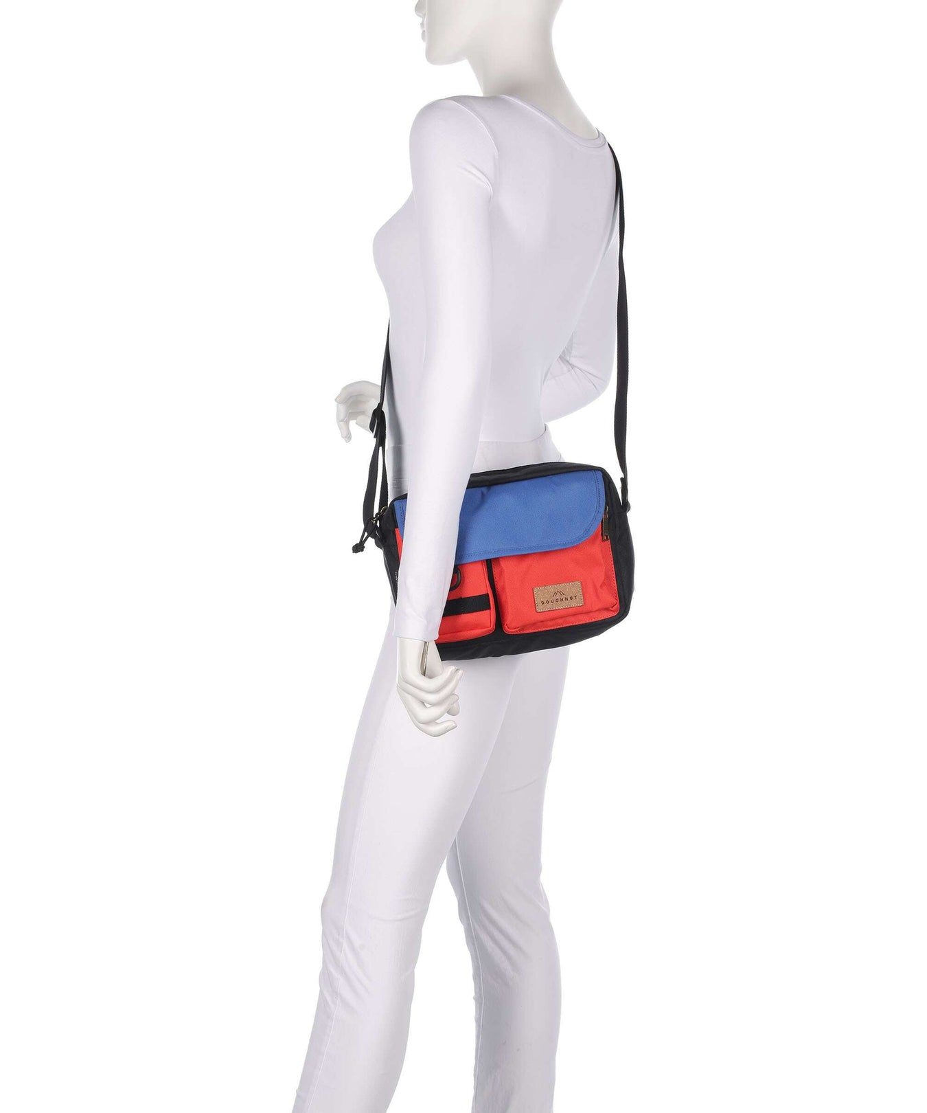 Doughnut Reborn Mission Lite Crossbody bag black/grapefruit