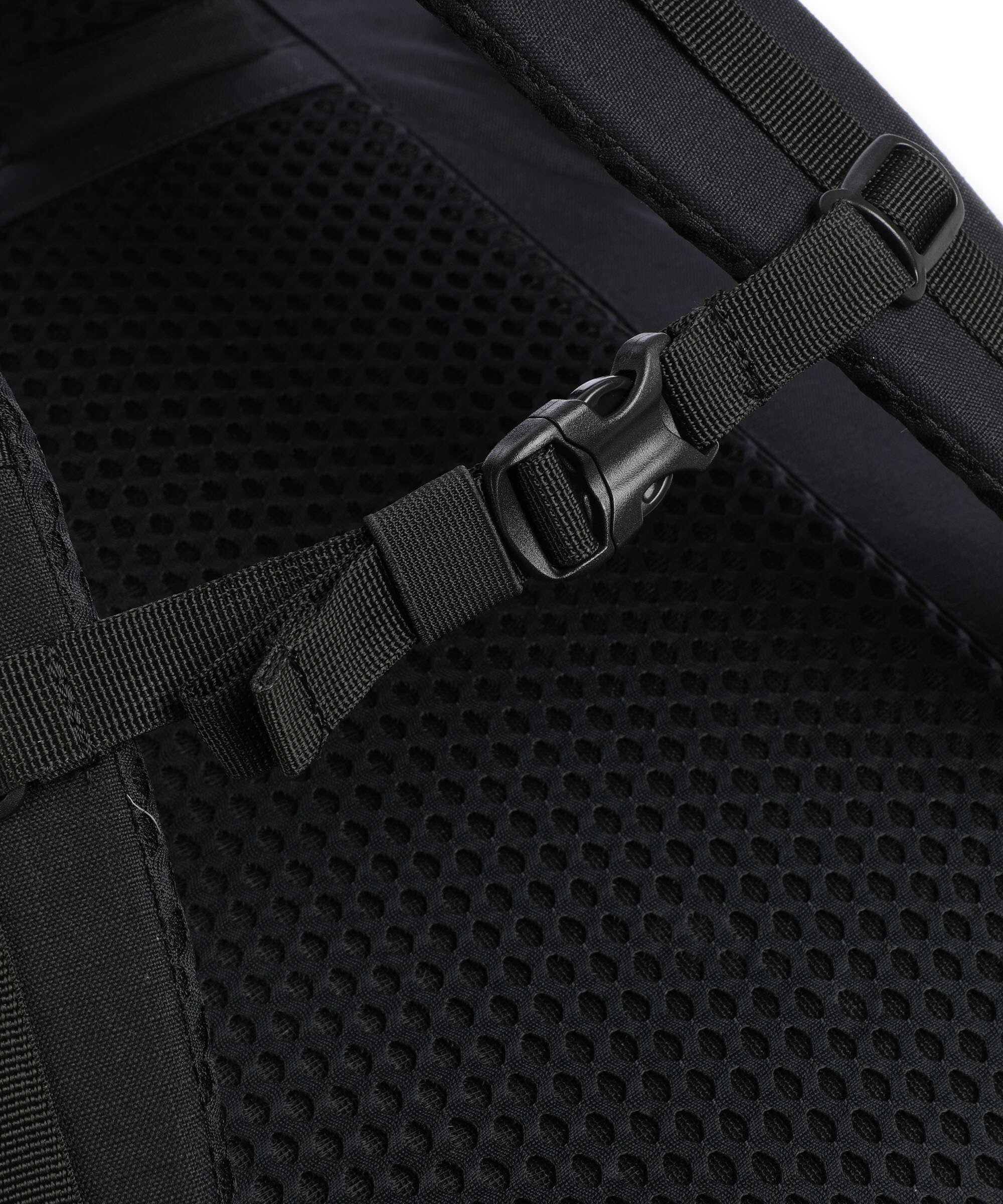 Cabin Zero ADV 32 Travel backpack absolute black