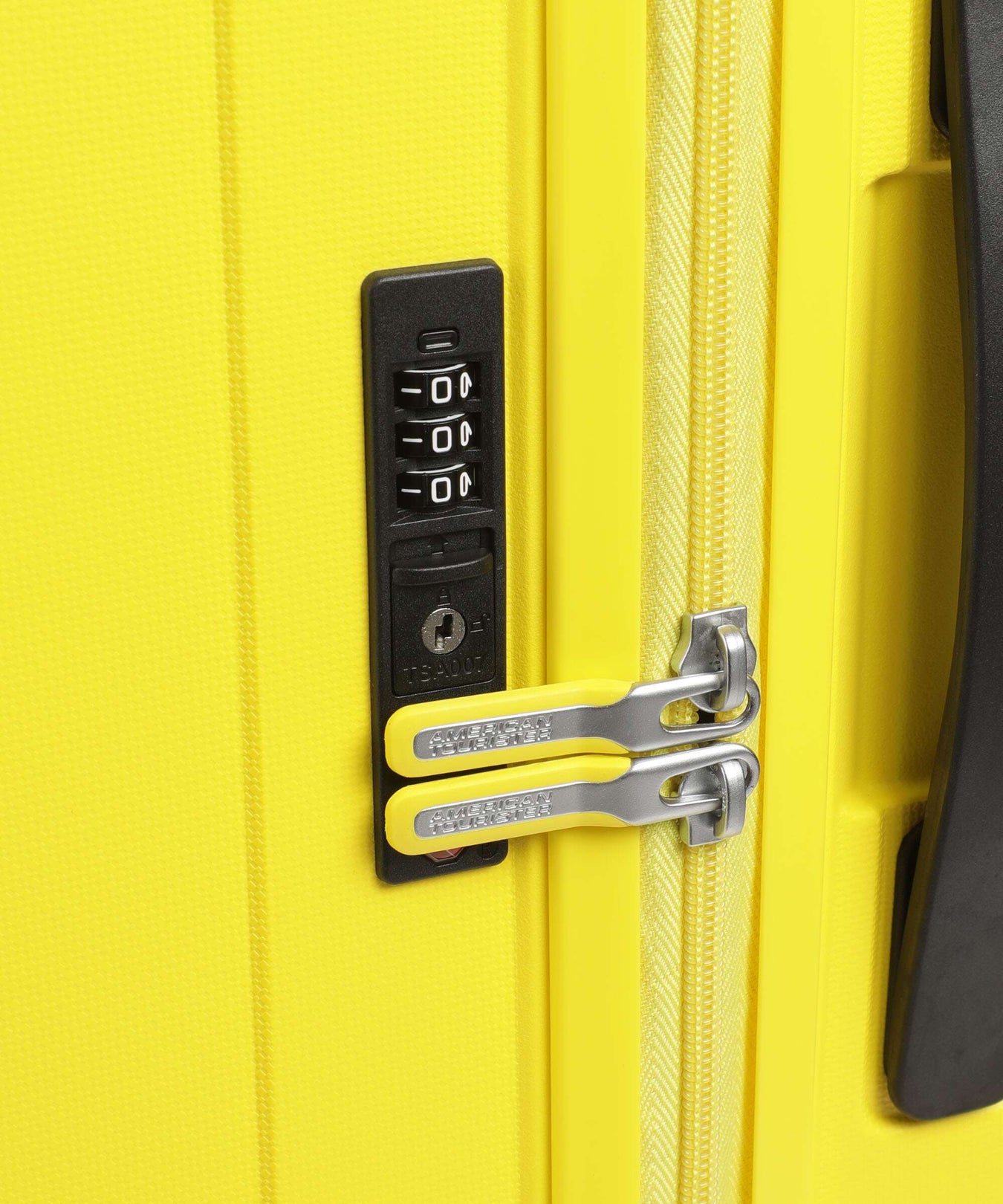 American Tourister Rejoy Spinner (4 wheels) electric yellow