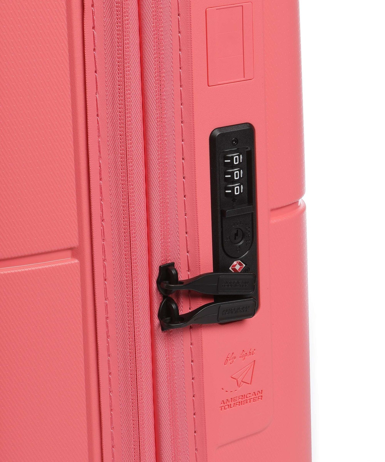 American Tourister Dashpop Disney Spinner (4 wheels) minnie pop letters