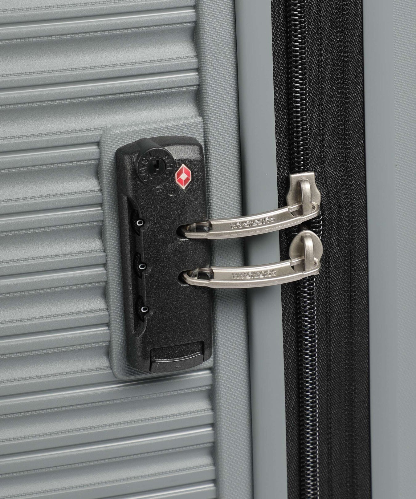 American Tourister Liftoff Suitcase set (4 wheels) charcoal grey