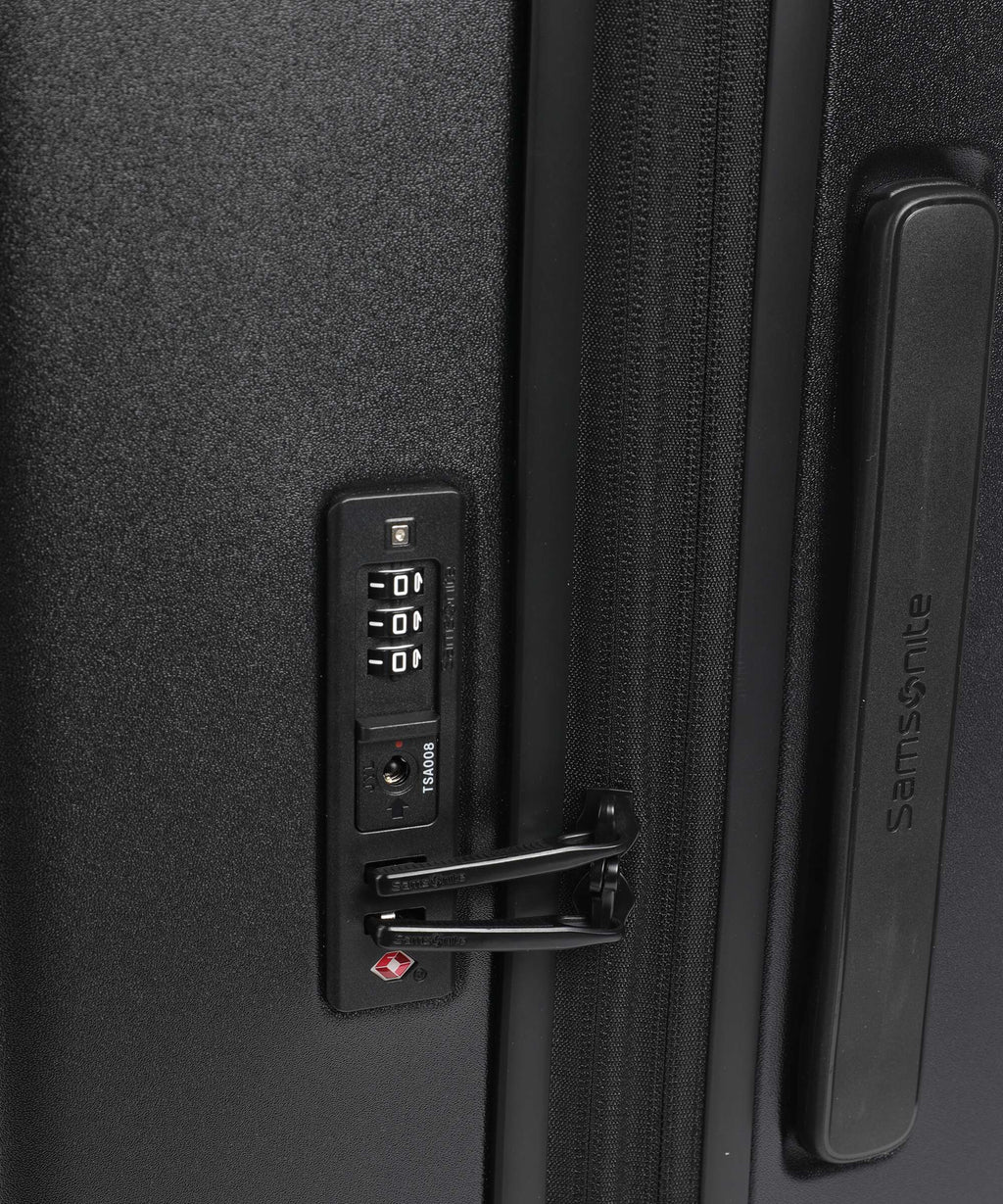 Samsonite Fyrm Spinner (4 wheels) graphite