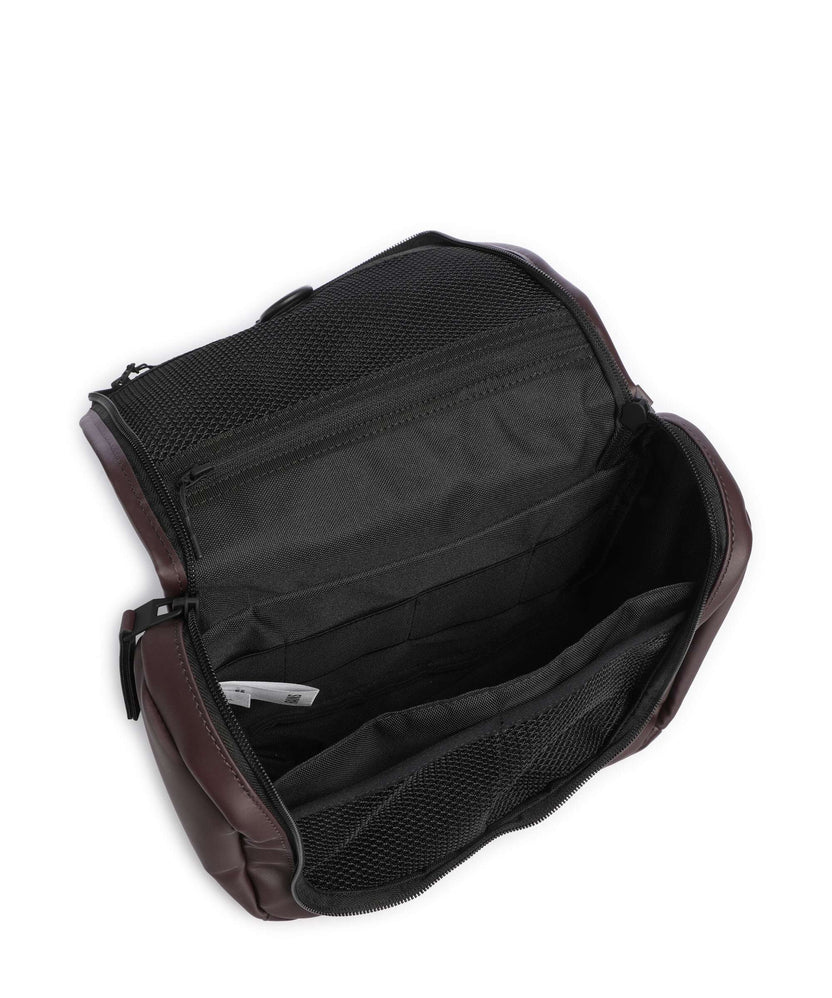 Rains Texel Toiletry bag depth