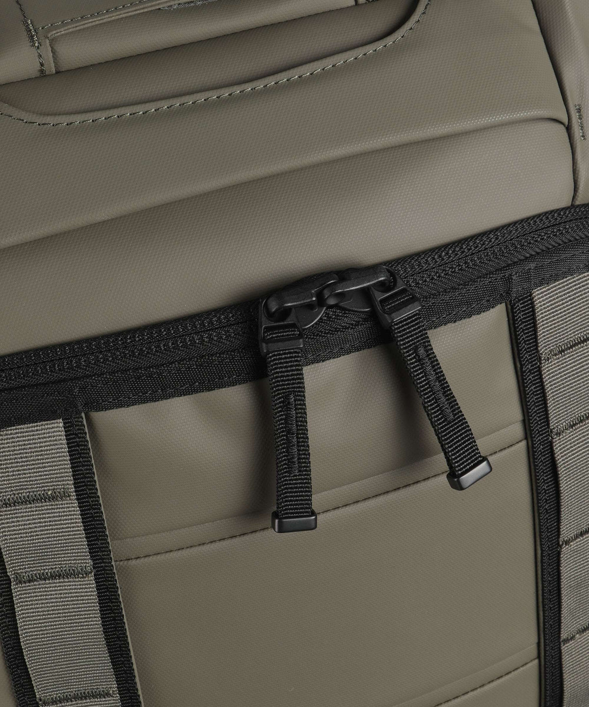 Db Hugger 60 Travel bag with wheels forest green