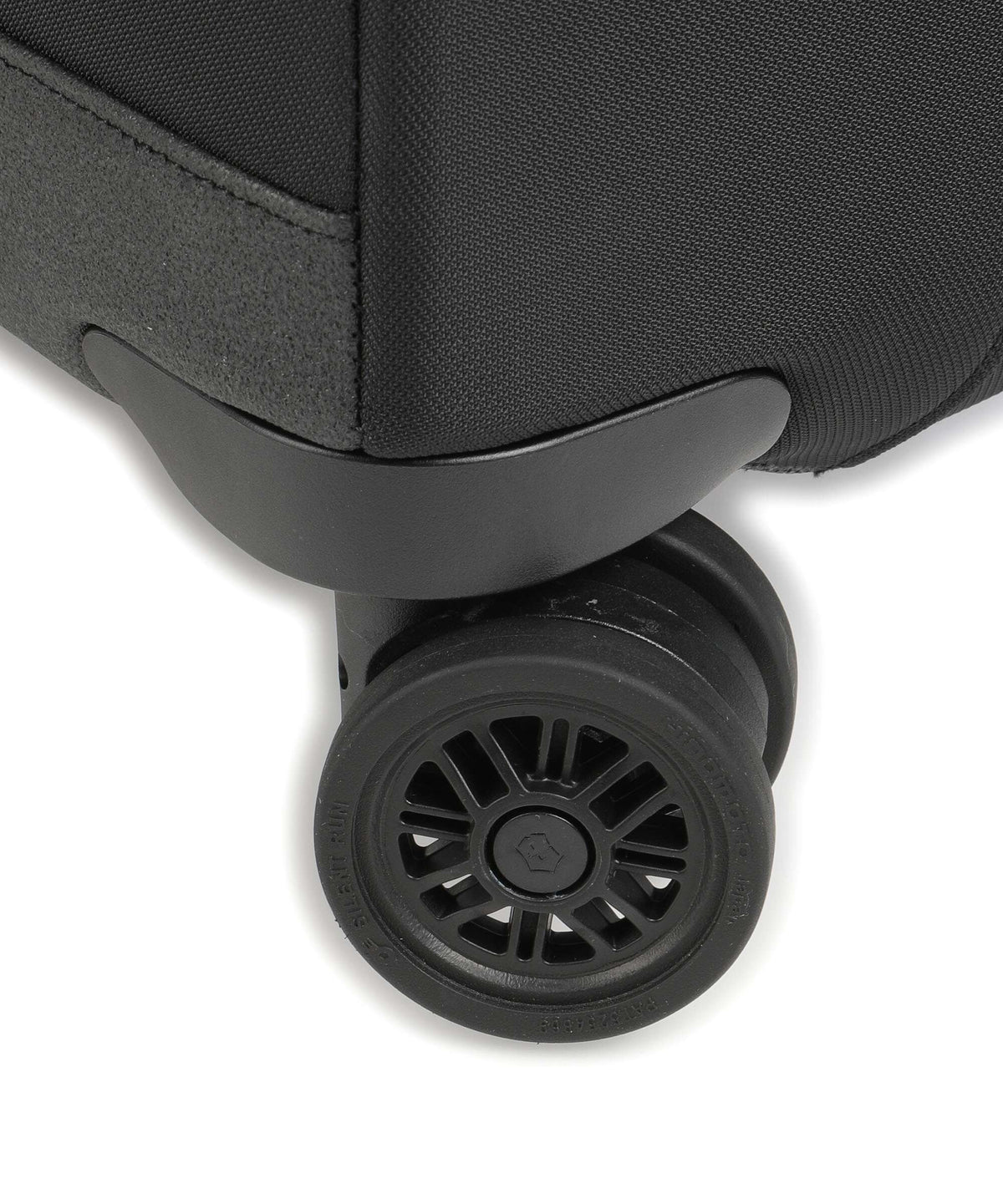 Victorinox Crosslight Medium Spinner (4 wheels) black