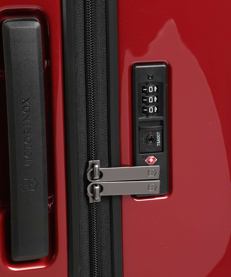 Victorinox Airox Large Spinner (4 wheels) victorinox red