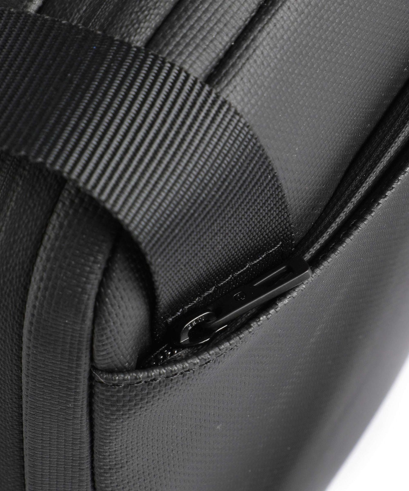 Piquadro Hidor Crossbody bag black