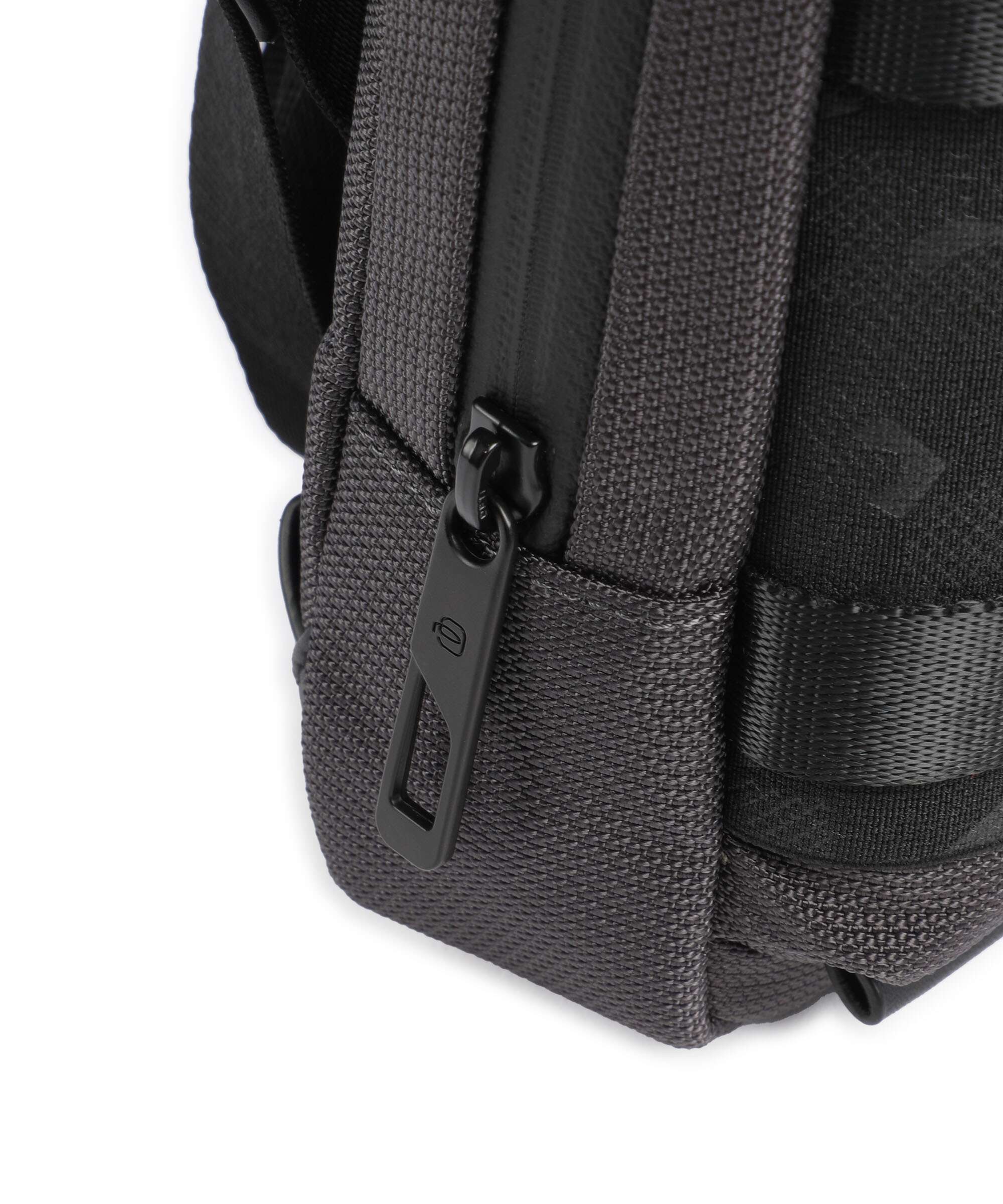 Piquadro FX Crossbody bag nero