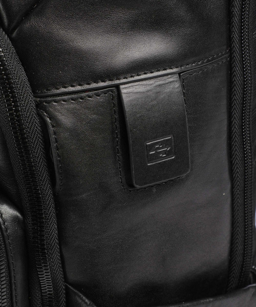 Piquadro W136 Travel backpack nero