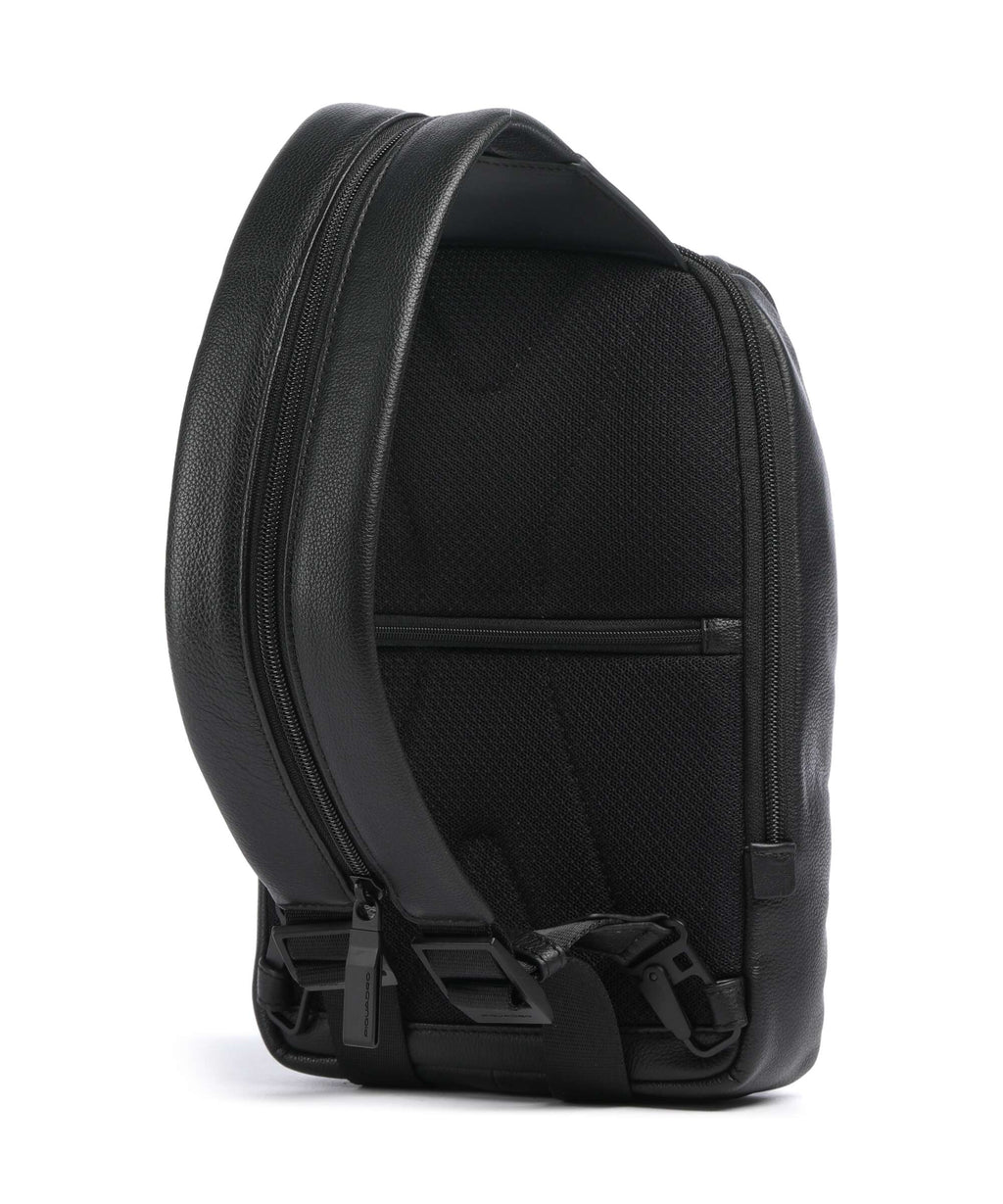 Piquadro Ael Sling bag black