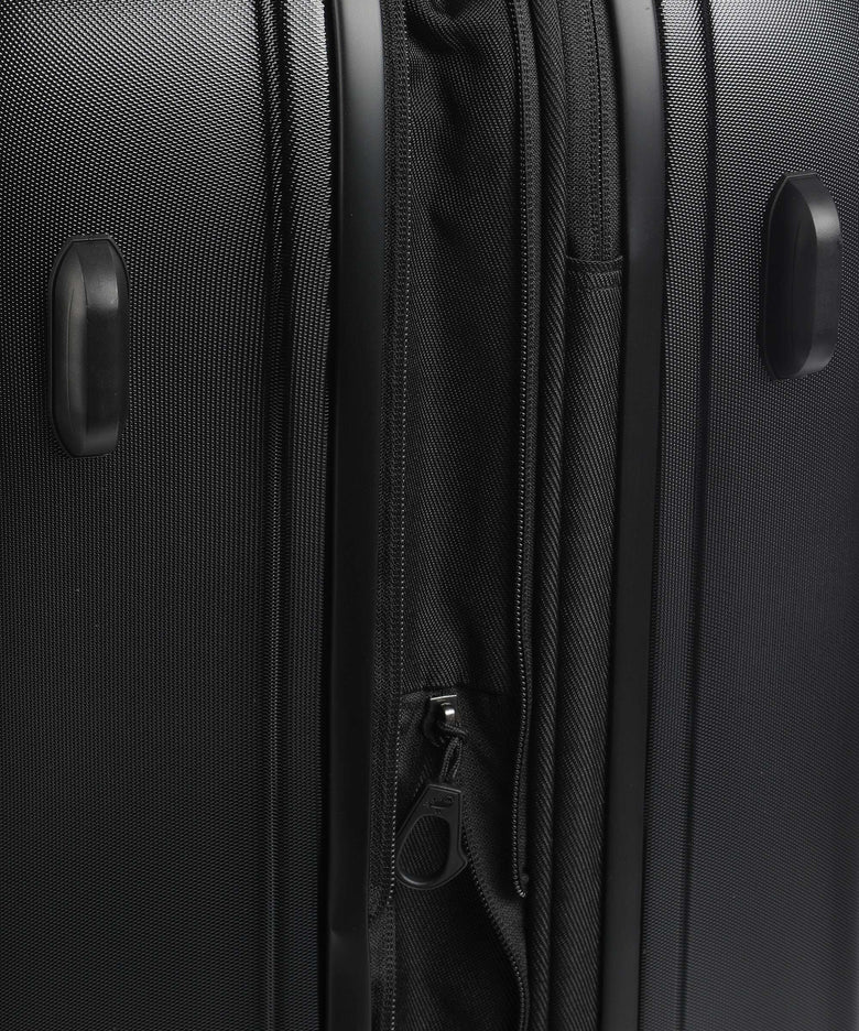 Mandarina Duck Logoduck+ Spinner (4 wheels) black