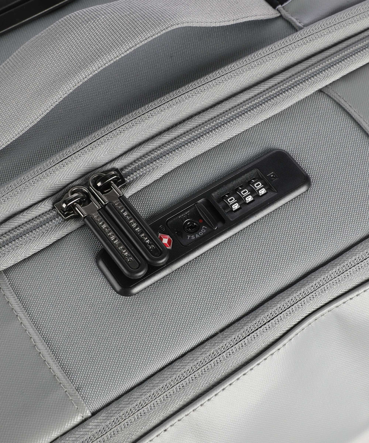 Mandarina Duck Smart Duck Spinner (4 wheels) iron