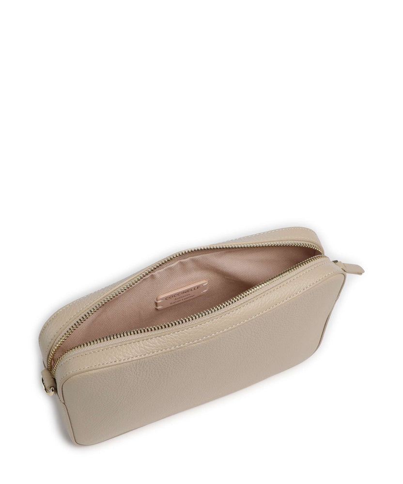 Coccinelle Tebe Shoulder bag sandshell