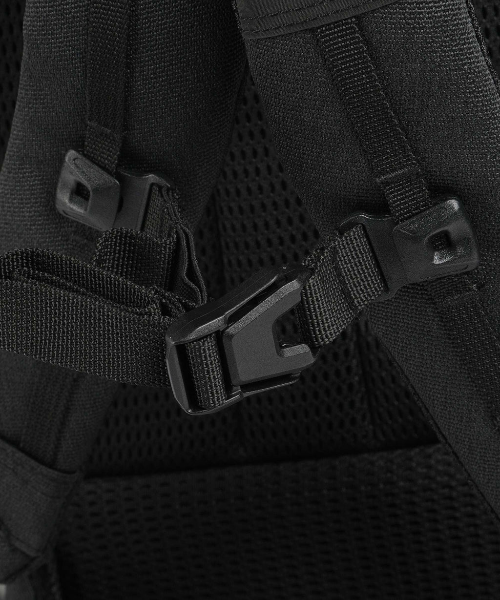 Eagle Creek Gear Warrior Convertible Carry On Trolley (2 wheels) black