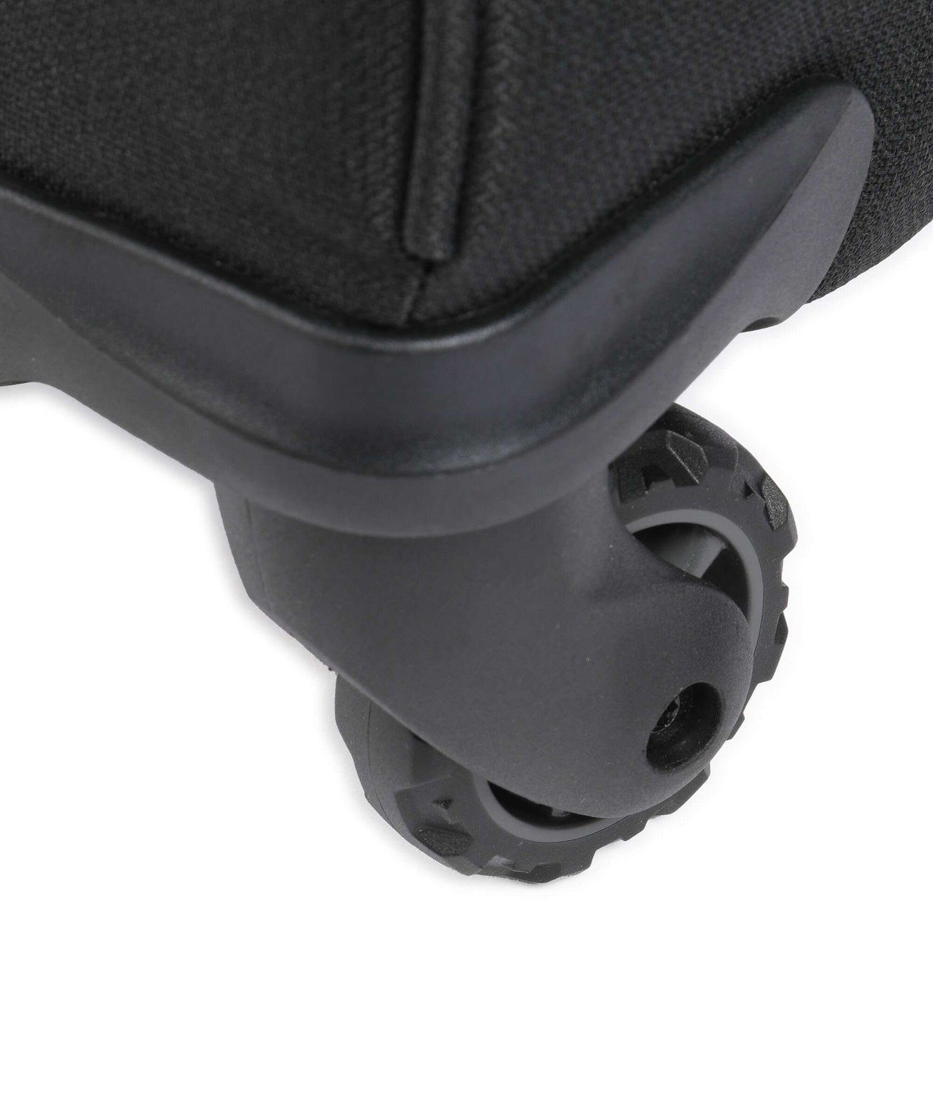 Eagle Creek Gear Warrior Carry On Spinner (4 wheels) black