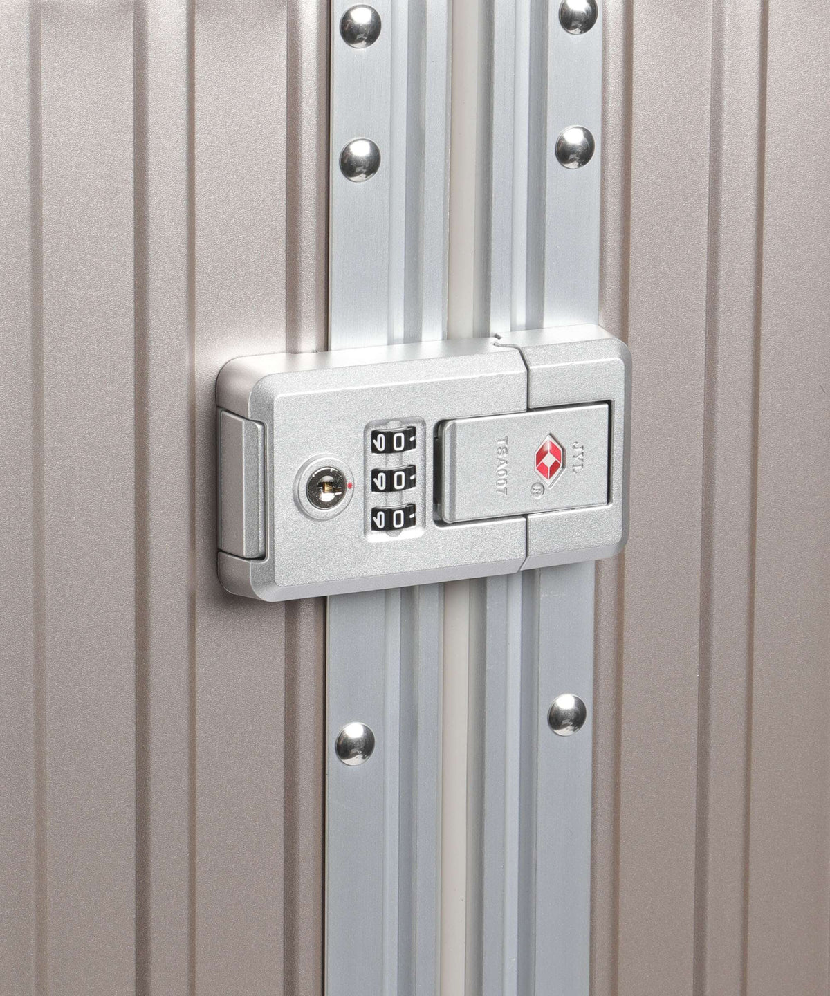 Aleon Fortis 30 Macro Traveler Spinner (4 wheels) rose gold