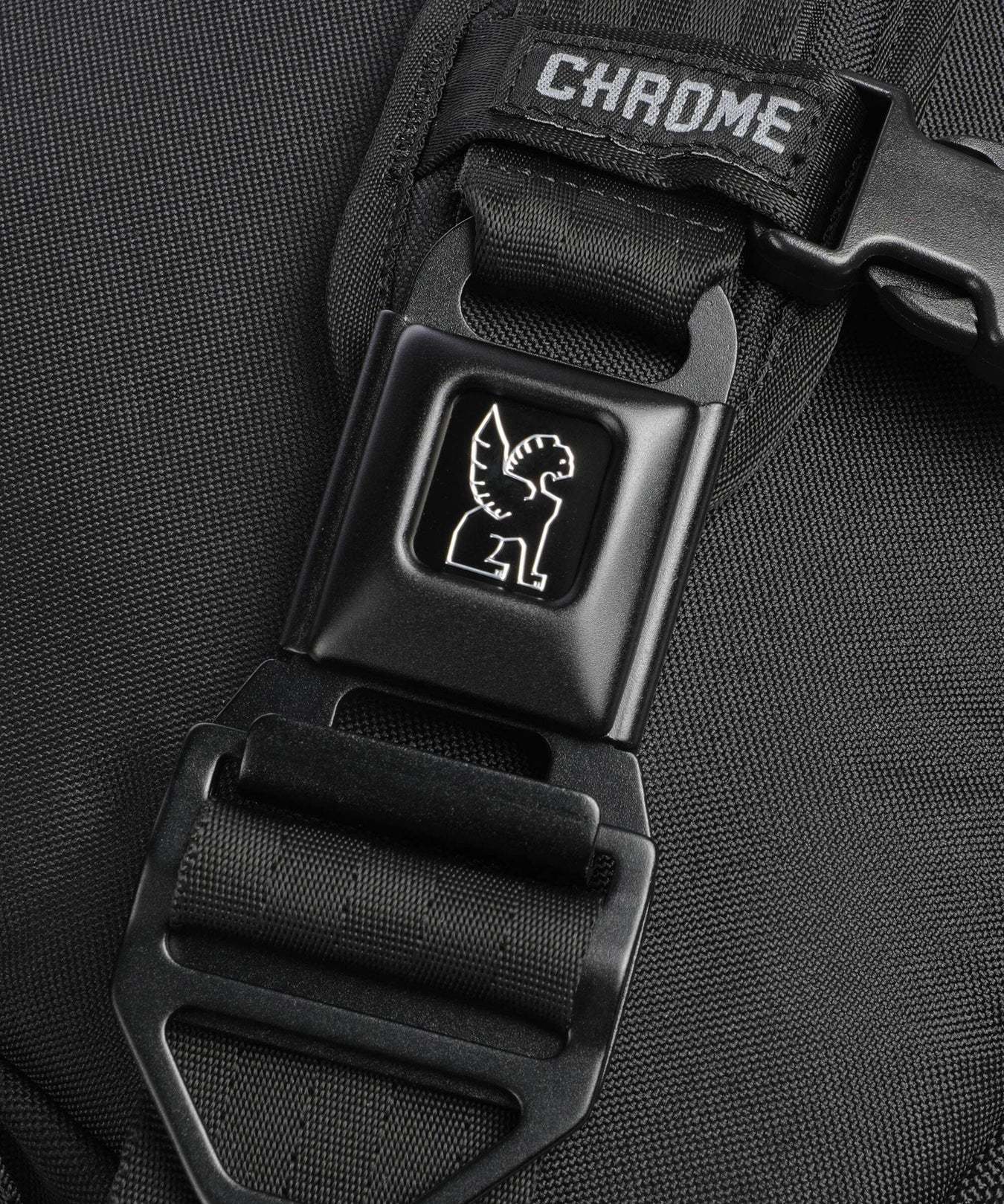 Chrome Kadet Max Fanny pack black