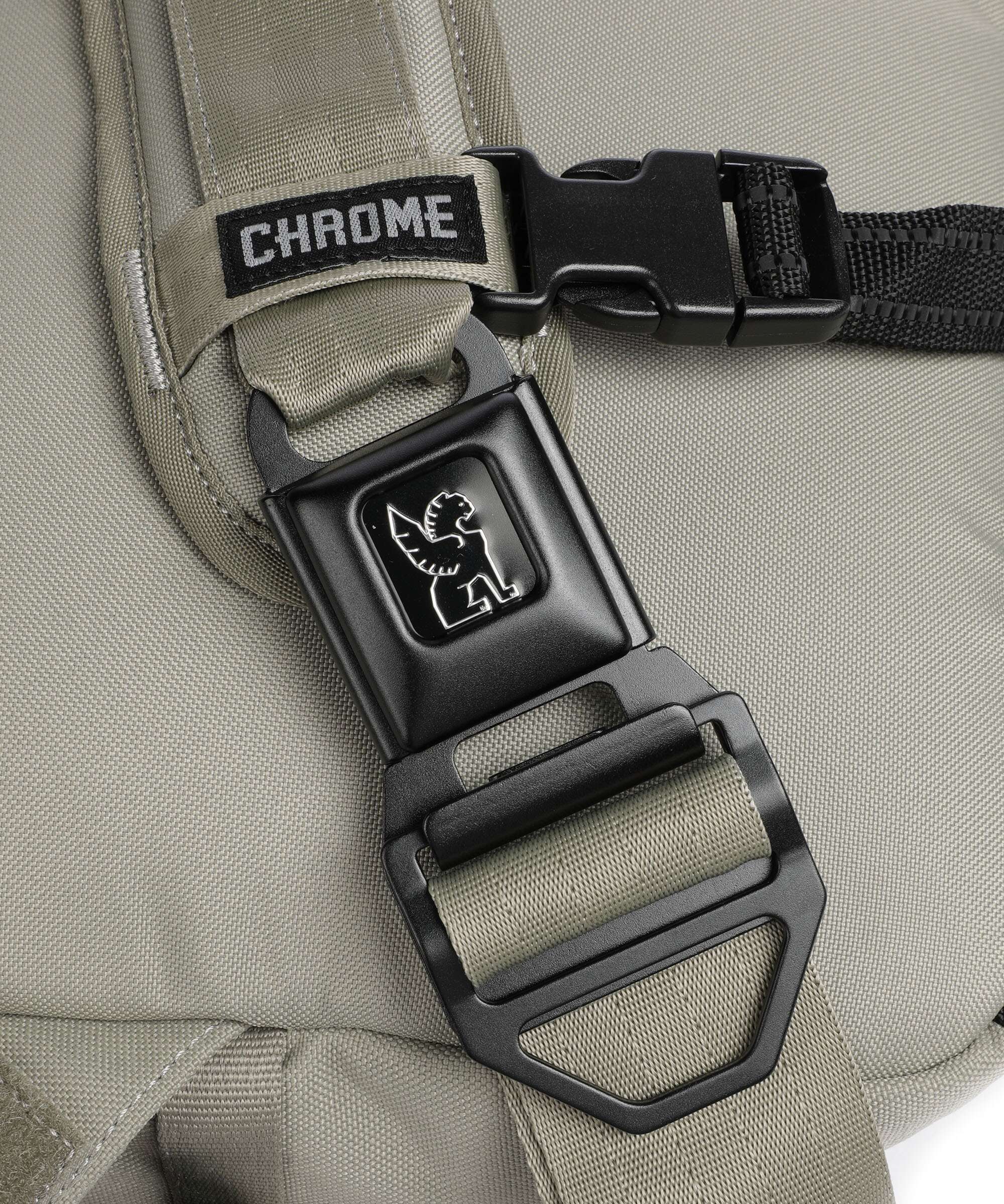 Chrome Kadet Max Crossbody bag sage