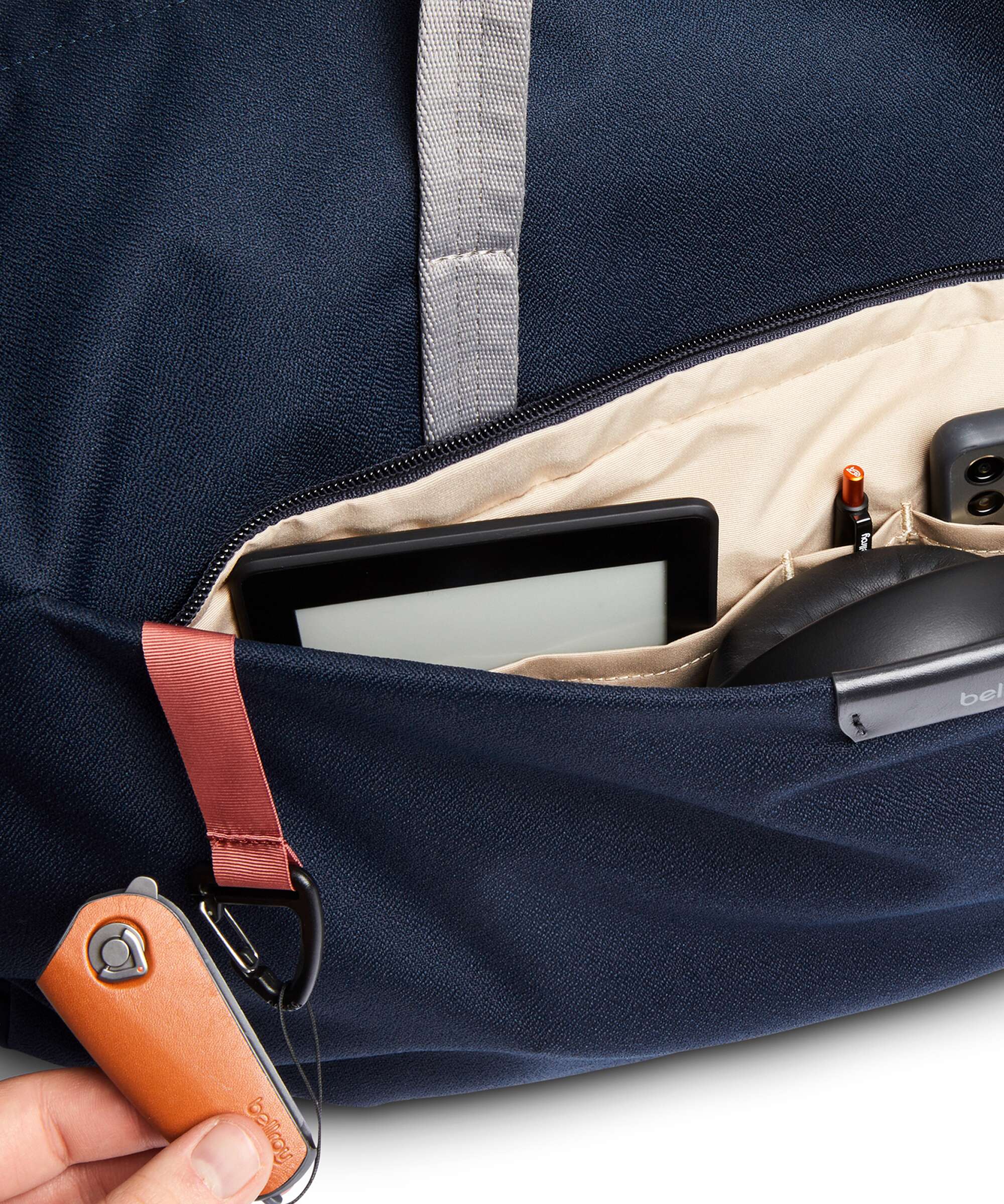 Bellroy Classic 45 Weekend bag navy