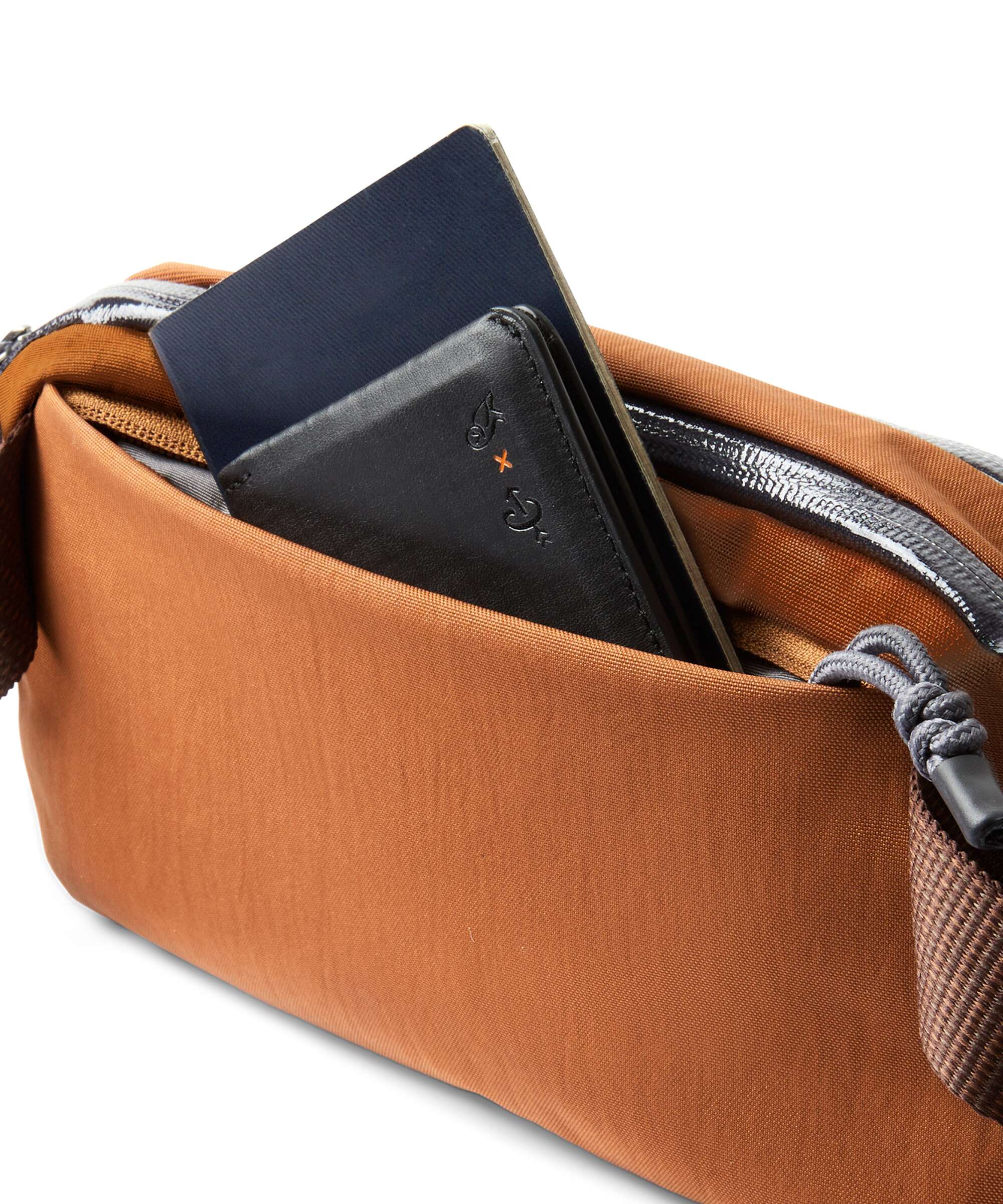 Bellroy Venture 2.5 Ready Belt bag bronze