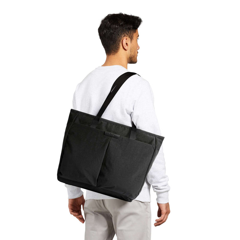 Bellroy Tokyo 15 Wonder Tote bag deep plum