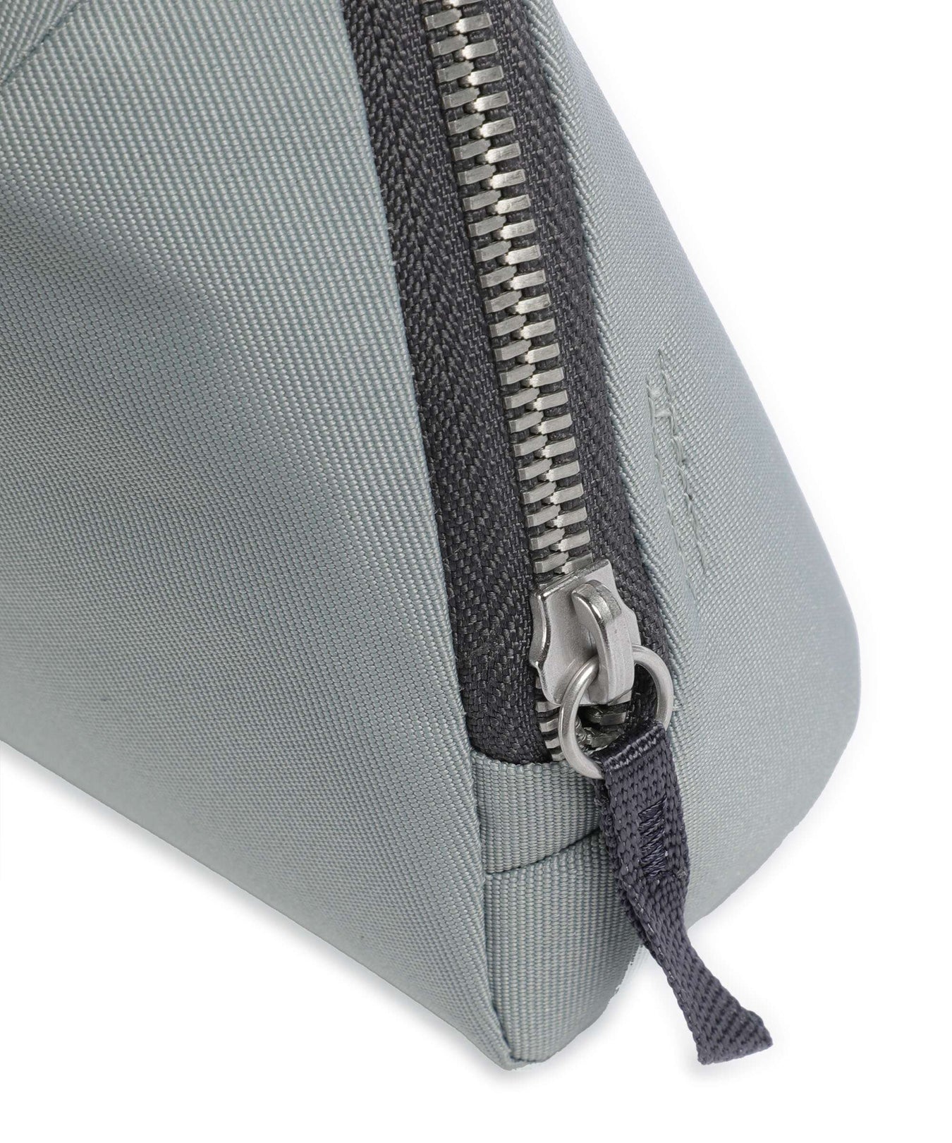 Bellroy Tech Desk Caddy Travel accessory eucalyptus