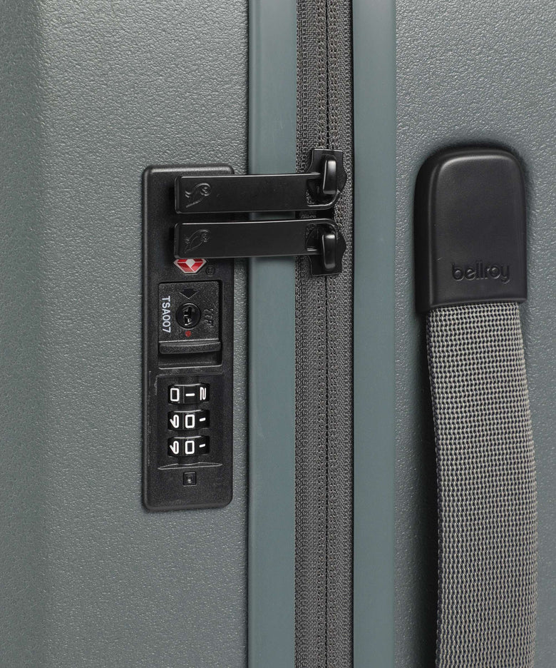 Bellroy Transit Spinner (4 wheels) everglade